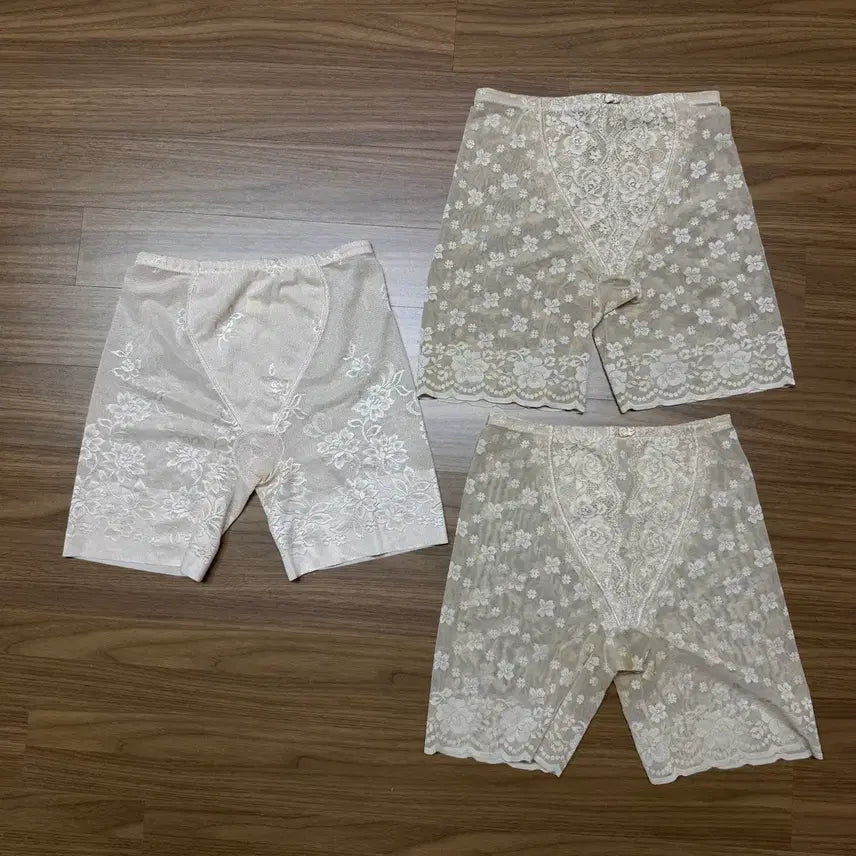 [BUNJANG] Lace Girdle Bundle Set Size 70 / 레이스 거들 3종 일괄(사이즈 70)