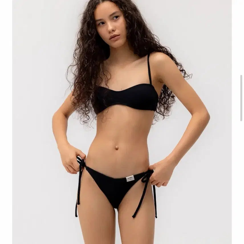 [BUNJANG] Glowny Bikini M Black / 글로니 비키니M