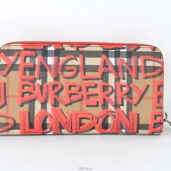 [BUNJANG] Burberry Graffiti Check Zip Long Wallet / 버버리 그래피티 체크 지퍼 장지갑