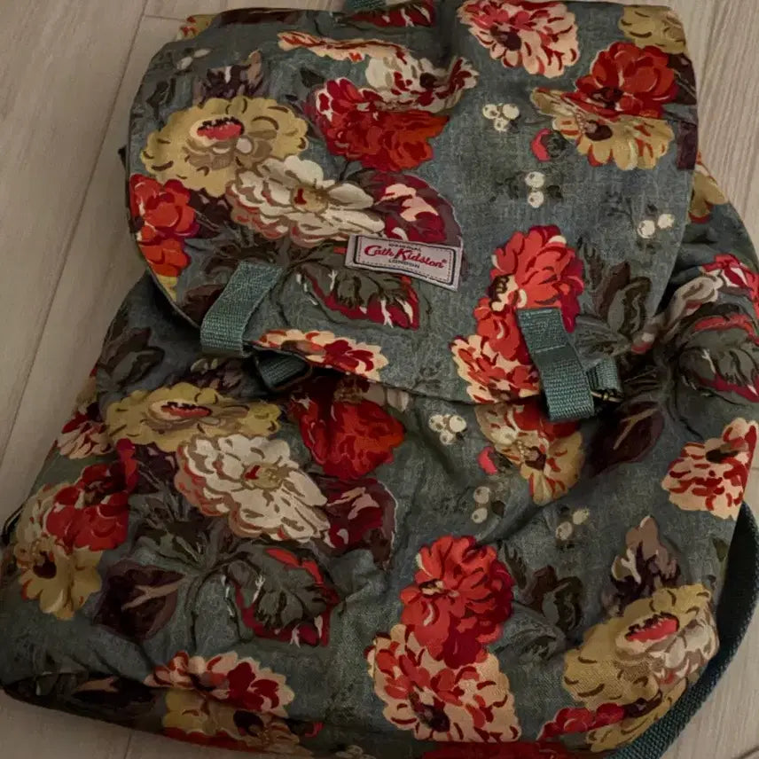 [BUNJANG] Catch Cation Backpack Morigirl / 캐시키드슴 하구미 백팩 모리걸