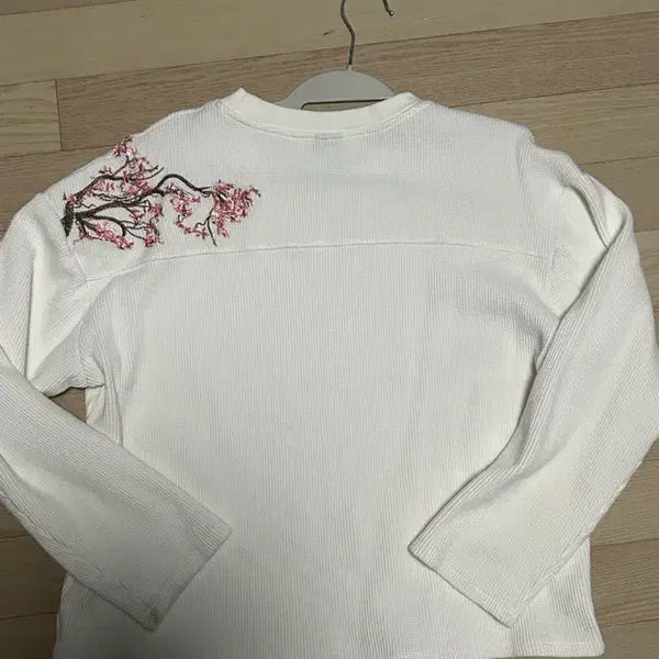 [BUNJANG] Derschutze Blossom Waffle Long Sleeve / Derschutze 데르슈체 벛꽃 blossom 와플 롱슬리브