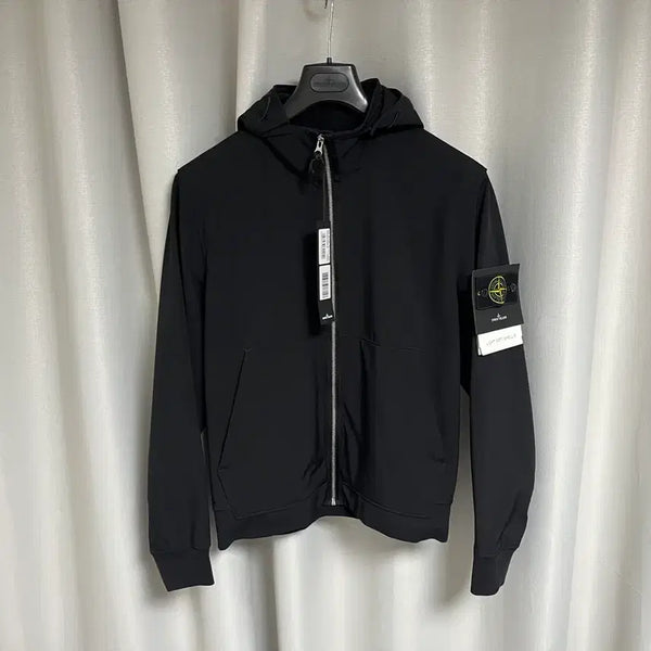 [BUNJANG] Stone Island Softshell Jacket Black / [M] 스톤아일랜드 소프트쉘 블랙 자켓