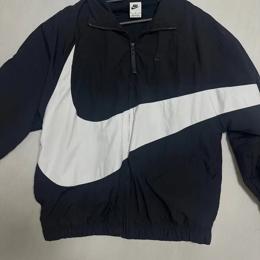 [BUNJANG] Nike Big Swoosh Windbreaker Jacket / 나이키 빅스우시 바람막이자켓