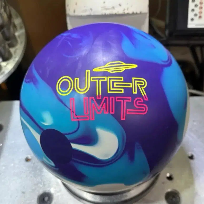 [BUNJANG] Outers Limits Solid Bowling Ball 15lb / 아우터리미츠 솔리드 볼링공 15p 판매