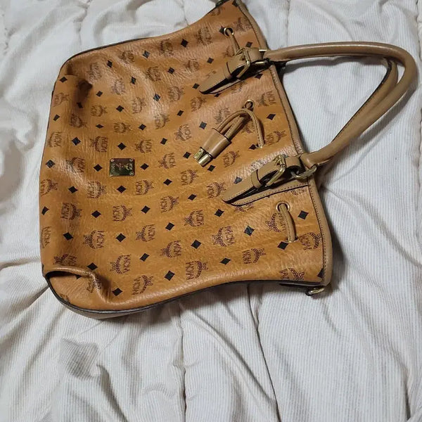 [BUNJANG] MCM Leather Shoulder Bag / 엠씨엠 가방 성주택 있어요