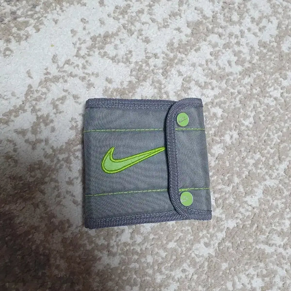 [BUNJANG] Nike Y2K Nylon Bifold Wallet (Gray/Neon) / [03년식/희귀] 나이키 올드스쿨 Y2K 나일론 3단 반지갑 (그레이/네온)