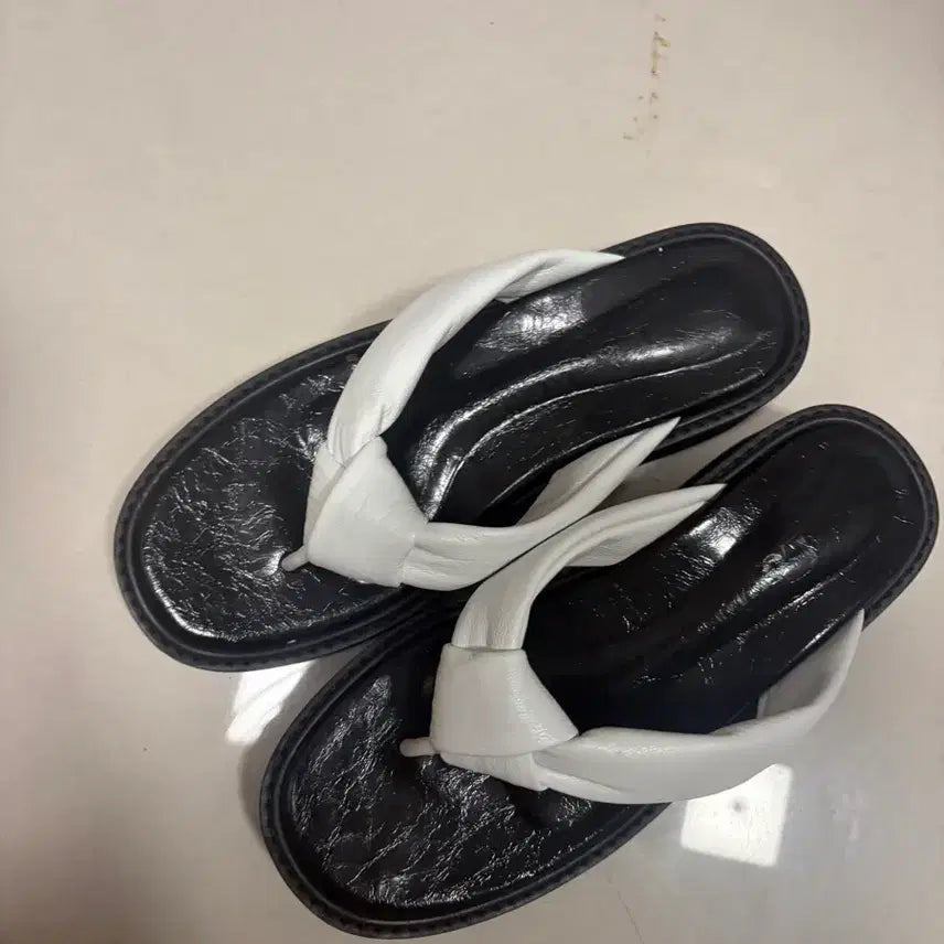 [BUNJANG] Loyiq Platform Shoes Size 240 / 로이크 loyiq 조리 플랫폼조리