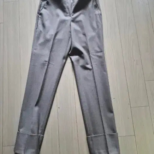[BUNJANG] Ziporem Roll-up Slacks / 지뽀렘 롤업슬랙스 새상품 (가격제안가능)
