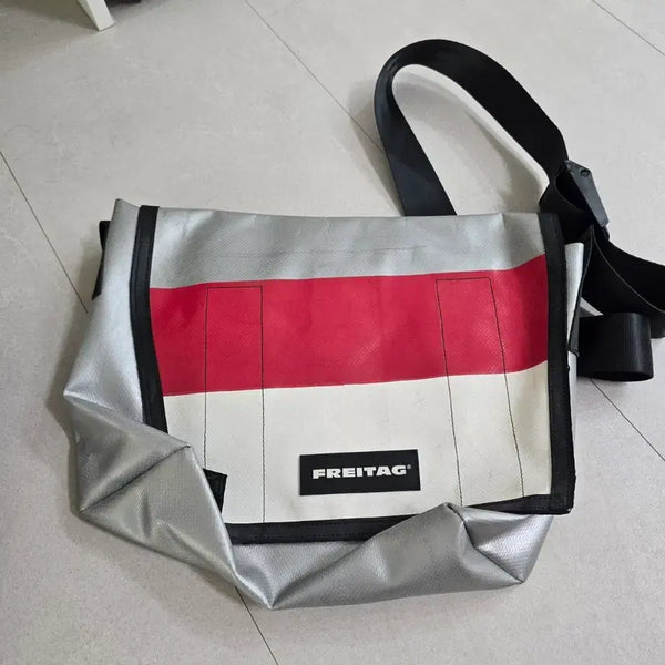 [BUNJANG] Freitag Dexter Messenger Bag / 프라이탁 덱스터