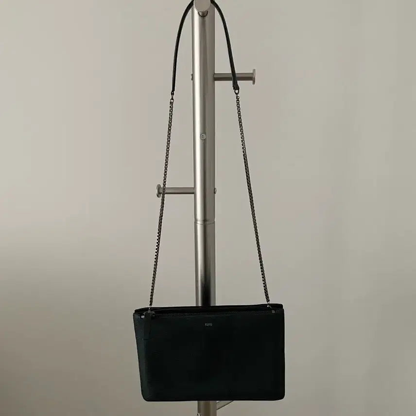 [BUNJANG] Kuho Chain Crossbody Bag Leather / 구호(KUHO) 체인 크로스백