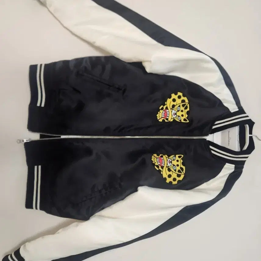 [BUNJANG] VIVASTUDIO Sukajan Leopard Embroidery Jacket L / 비바스튜디오 스카잔 L