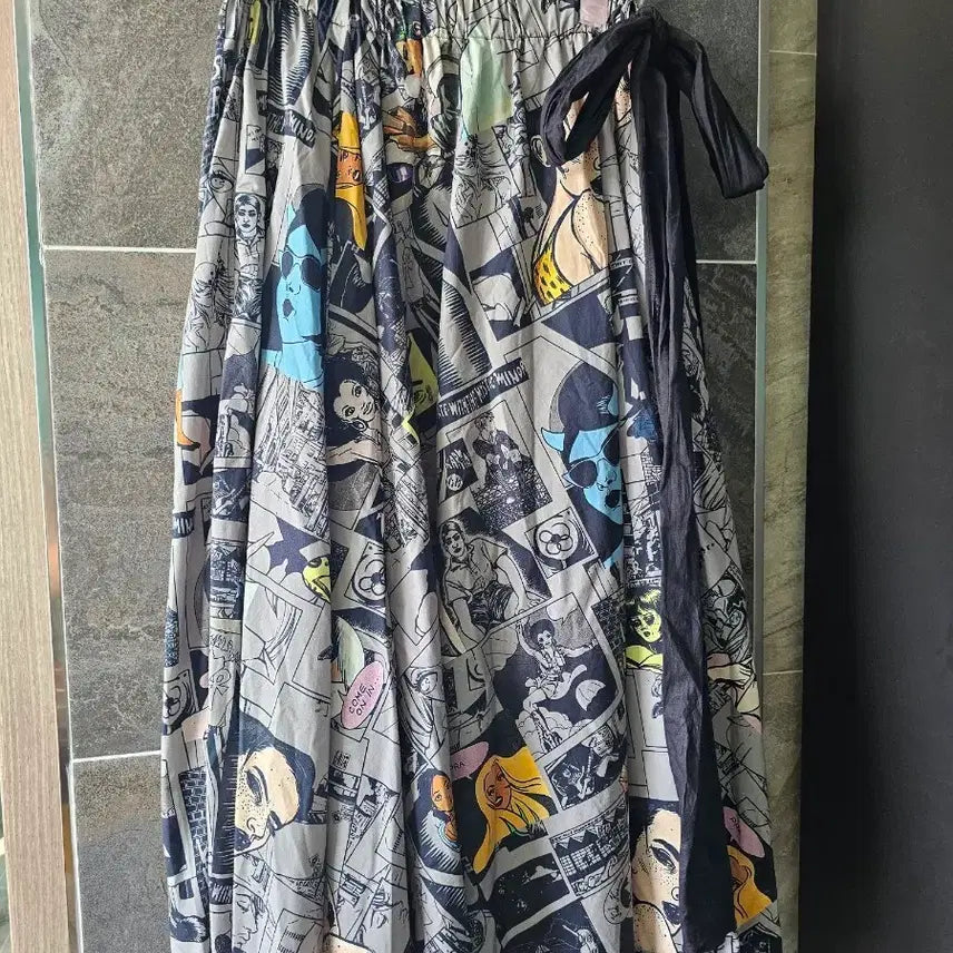 [BUNJANG] Unique Comic Print Long Skirt / 유니크한  프린트 롱 스커트