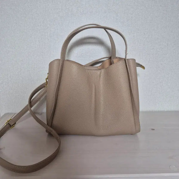 [BUNJANG] Beige Leather Crossbody Shoulder Bag / 베이지색 크로스백 숄더백