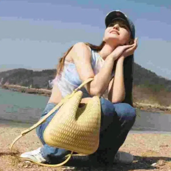 [BUNJANG] Lazy Summer Tiffany Punch Shoulder Bag Black / 레이지썸머 티파니펀치 블랙