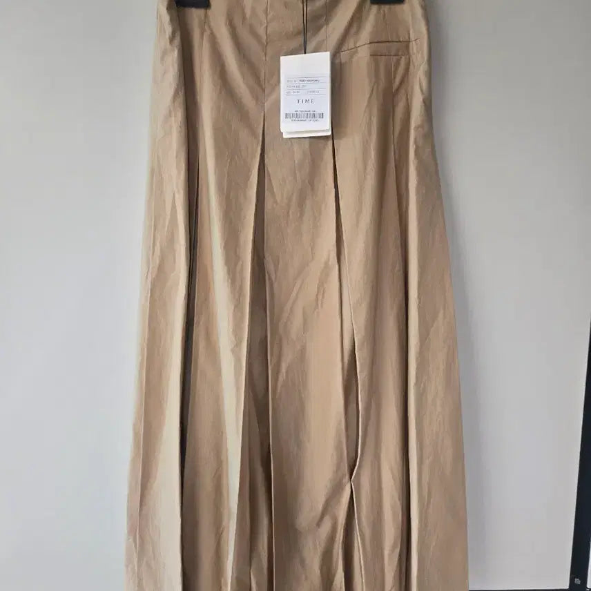 [BUNJANG] Time Pintuck Skirt Beige Size 55 / 타임 핀턱스커트 55사이즈