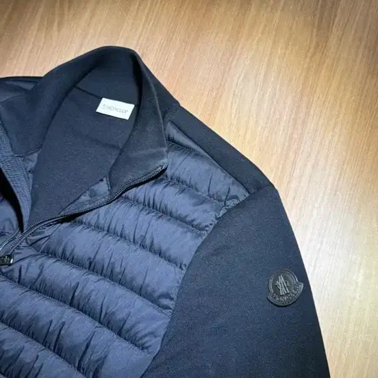 [BUNJANG] Moncler Black Badge Knit Padded Jacket / 몽클레어 블랙와펜 니트패딩 ss급