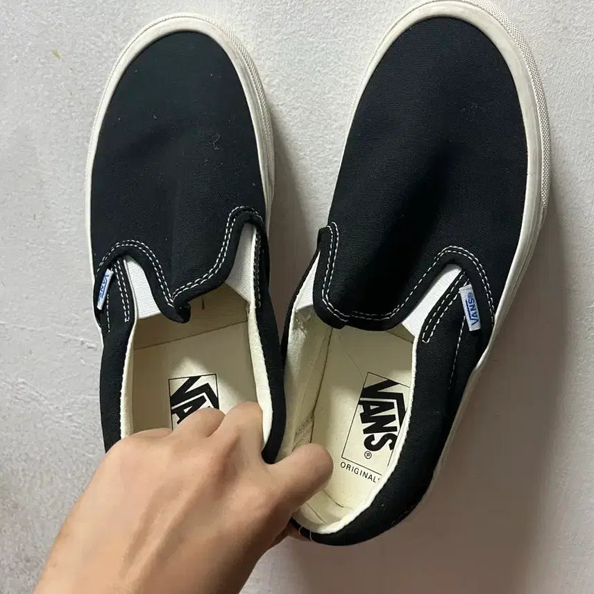 [BUNJANG] Vans Slip-On Black Shoes / 반스 슬립온 블랙245
