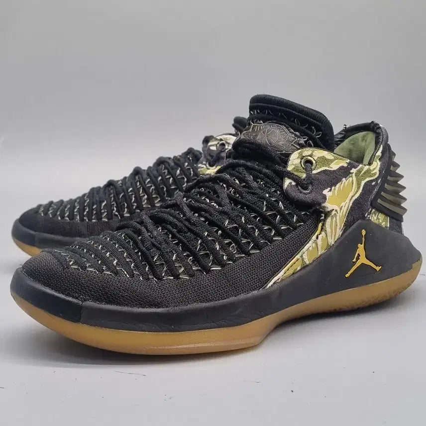 [BUNJANG] Air Jordan 32 Camo Black / m 에어조던 32 카모 블랙 240