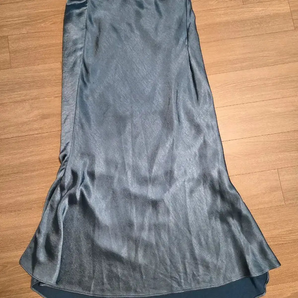[BUNJANG] The Ilma Satin Long Skirt / 더일마(the ilma) 새틴 롱스커트 55