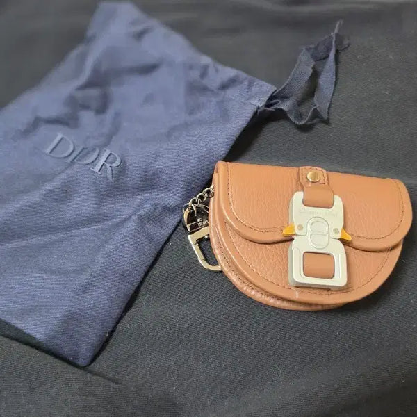 [BUNJANG] Dior Airpod Case Keychain / 디올 에어팟 케이스 키링