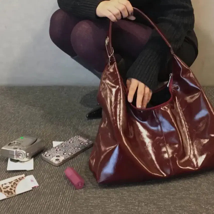 [BUNJANG] Mitmatmit Burgundy Enamel Shoulder Bag / 밋맷밋 버건디 에나멜 숄더백