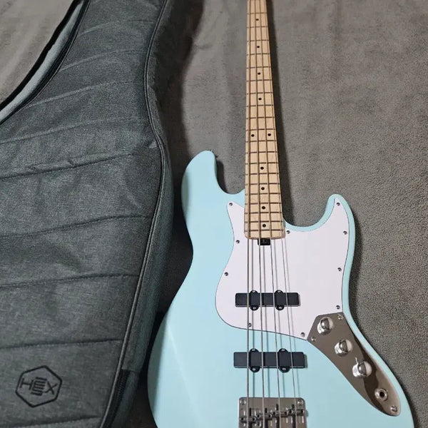 [BUNJANG] Hox B100 Mint Bass Guitar / 민트급 헥스 베이스기타 B100 민트