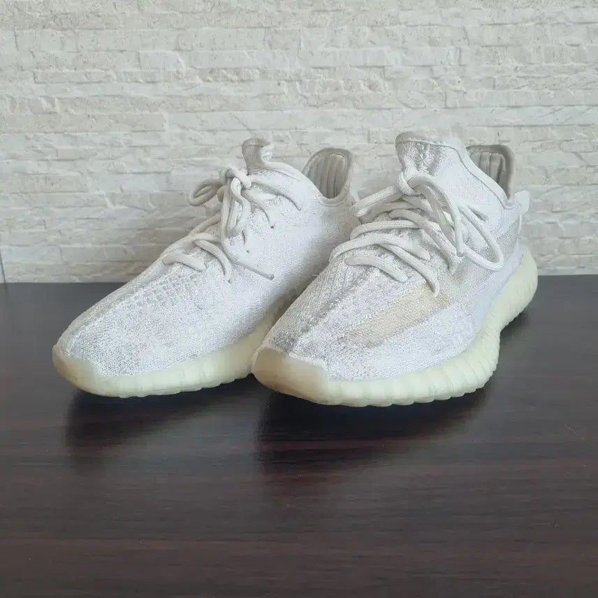 [BUNJANG] Adidas Yeezy Boost 350 V2 Bone 240mm / 아디다스 이지 부스트 350 V2 본 240mm