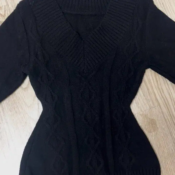 [BUNJANG] Cable Knit Sweater / 허얇골넓꽈배기니트