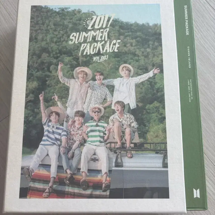 [BUNJANG] BTS 2017 Summer Package Self-Book & Sticker Excluded / 급처) 방탄소년단 2017 썸머패키지 셀피북,스티커 제외