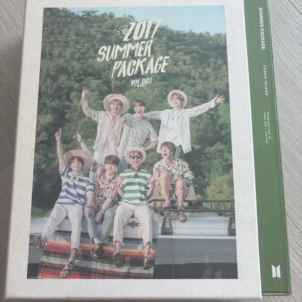 [BUNJANG] BTS 2017 Summer Package Self-Book & Sticker Excluded / 급처) 방탄소년단 2017 썸머패키지 셀피북,스티커 제외