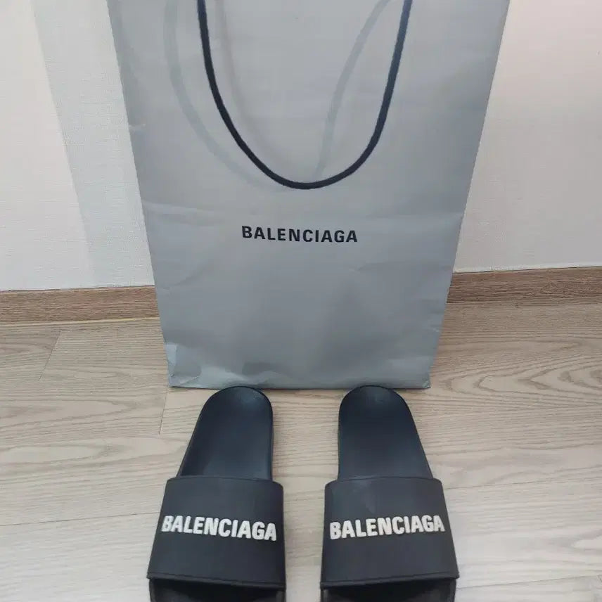 [BUNJANG] Balenciaga Slide Mule - Black / 발렌시아가 슬라이드 뮬 검정