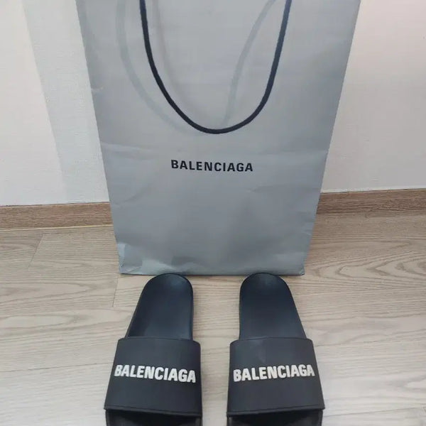 [BUNJANG] Balenciaga Slide Mule - Black / 발렌시아가 슬라이드 뮬 검정