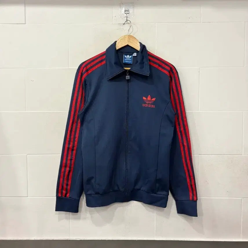 [BUNJANG] Adidas Navy Training Jacket with Red Stripes / 아디다스 네이비 레드