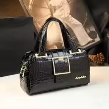 [BUNJANG] Alligator Pattern Pillow Shoulder Bag / 악어무늬 패턴 숄더백