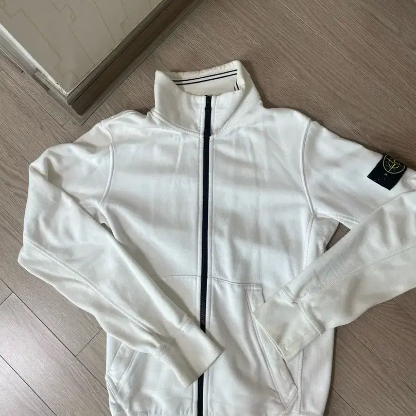 [BUNJANG] Stone Island White Zip-Up Jacket / 스톤아일랜드 하얀색 집업