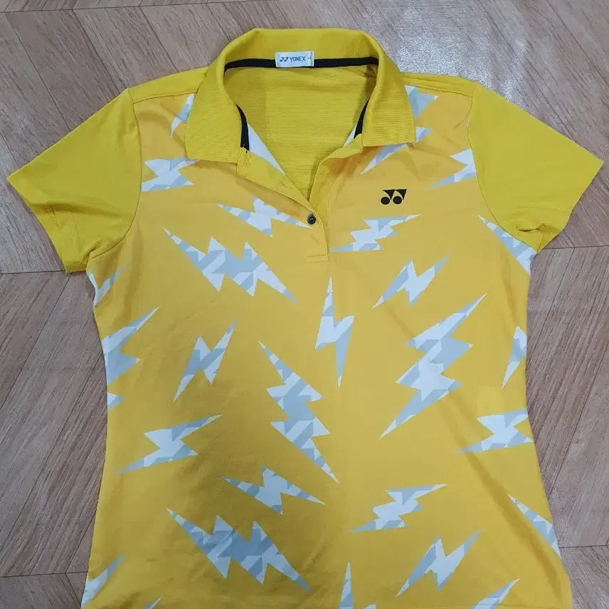 [BUNJANG] Yonex Yellow Lightning Pattern Short Sleeve Polo Shirt / 요넥스 반팔 카라티 옐로우 번개 패턴