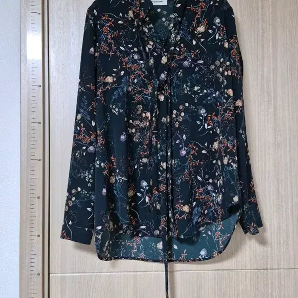 [BUNJANG] MOJO.S.FINE Tie-Neck Floral Blouse / 모조에스핀 타이넥 블라우스 55 66
