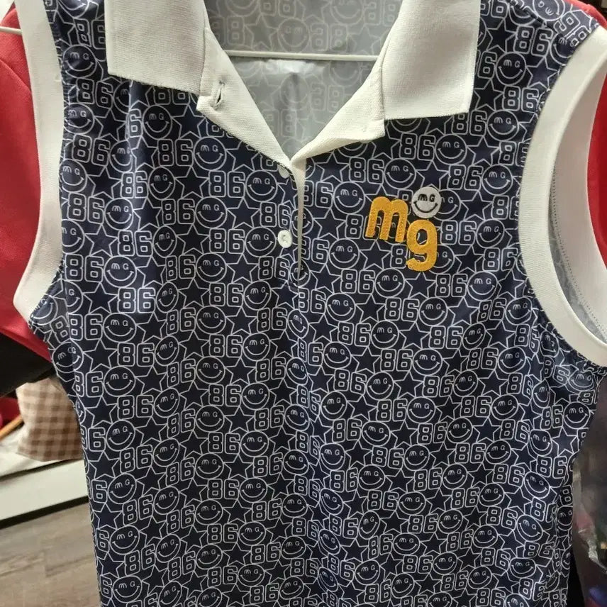 [BUNJANG] MG Sleeveless Collar T-shirt / mg 나시 카라티