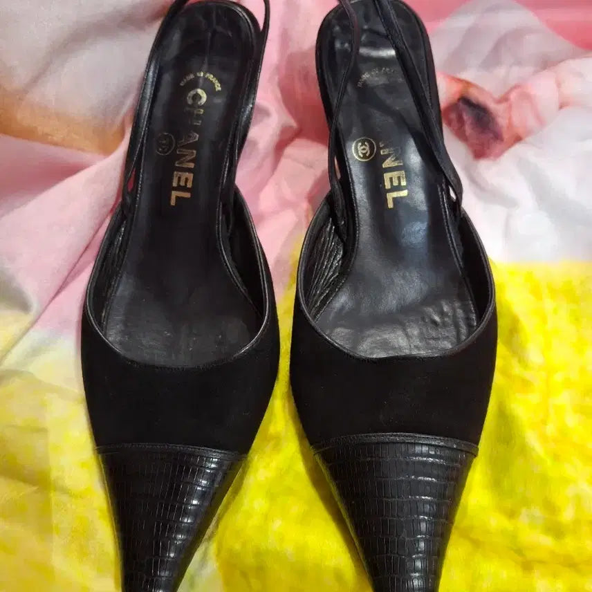 [BUNJANG] Chanel Black Suede Crocodile Pattern Heels / 샤넬 힐 블랙 스웨이드 악어 무늬