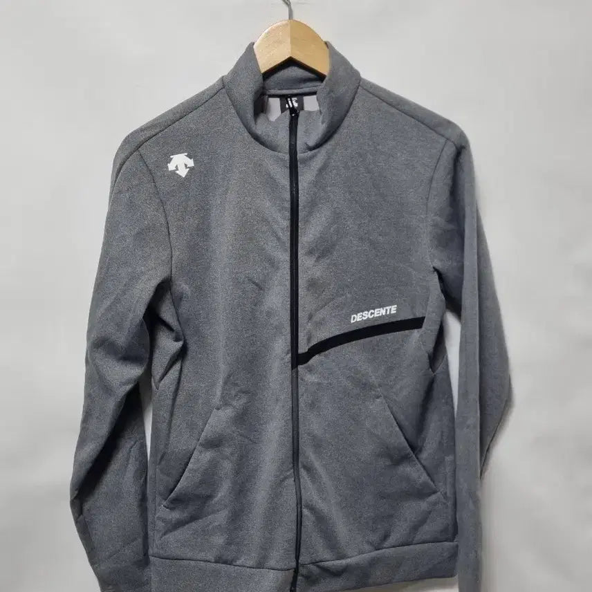 [BUNJANG] Descente Training Zip-up Jacket M / 데상트 트레이닝 집업 자켓 M