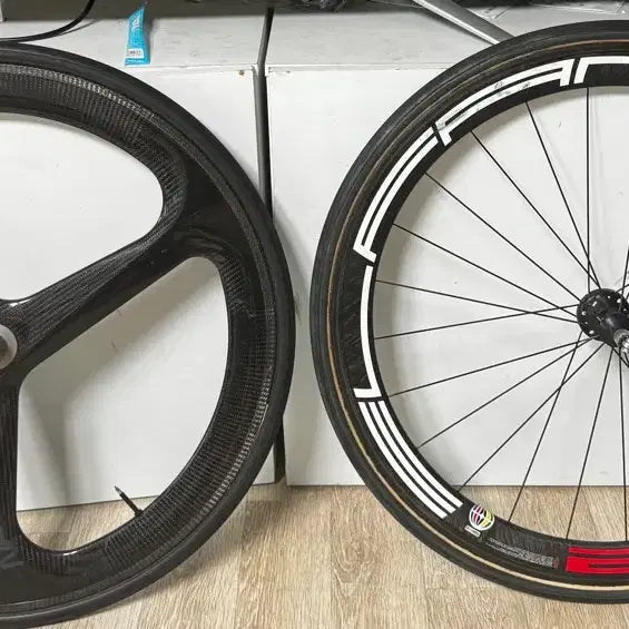 [BUNJANG] RODA Carbon Wheelset Tripod / 로드 카본 휠셋 삼발이