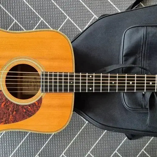 [BUNJANG] Recording King All Solid Acoustic Guitar with Fishman Pickup (RD-126) / 올솔리드 픽업 통기타