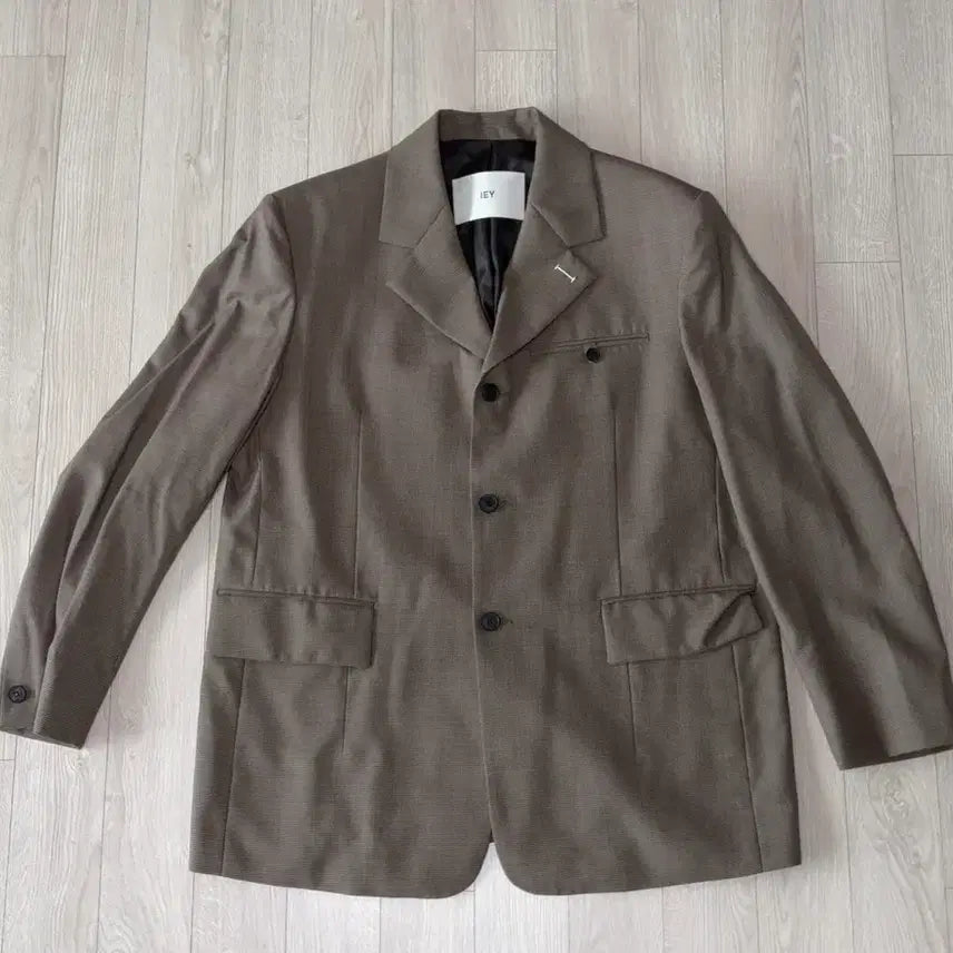[BUNJANG] E.A. Three-Button Oversized Blazer - Almond Check Brown (M) / 이에이 쓰리버튼 오버핏 블레이저 아몬드 체크 브라운 M