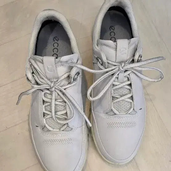 [BUNJANG] Ecco Women's Gore-Tex Multi-Vent Sneakers / 에코 ecco 여자 멀티벤트 고어텍스 스니커즈 240 정품