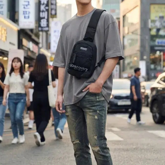 [BUNJANG] Discovery Expedition Black Crossbody Bag / 디스커버리 익스페디션 크로스백 블랙