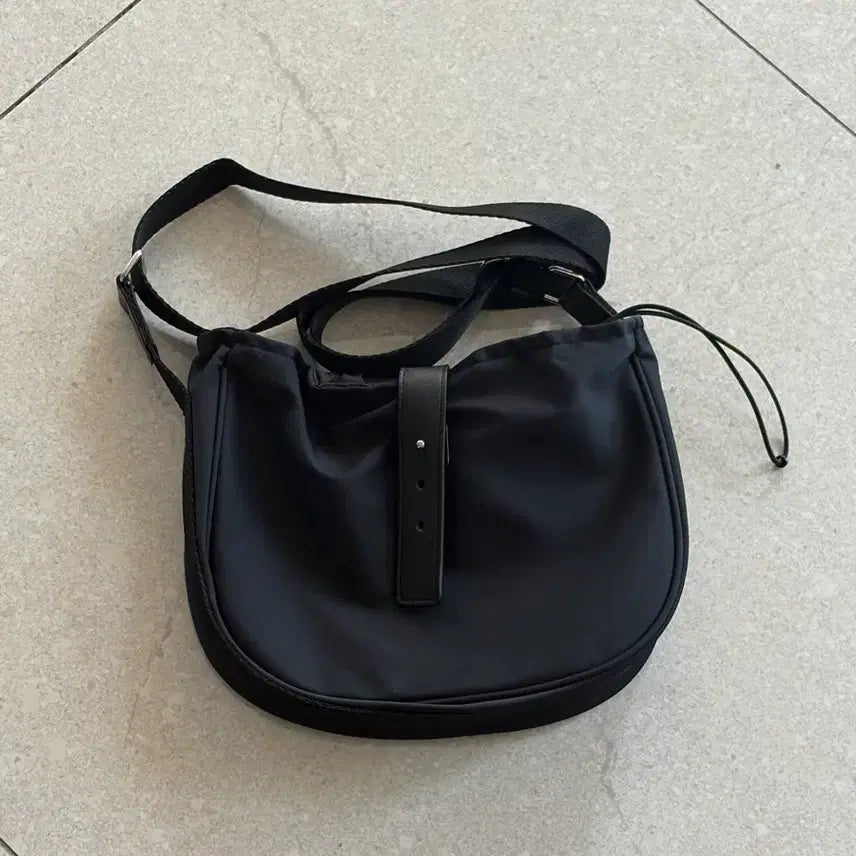 [BUNJANG] Hatching Room Wavy Bag Mini / 해칭룸 웨이비 백 미니