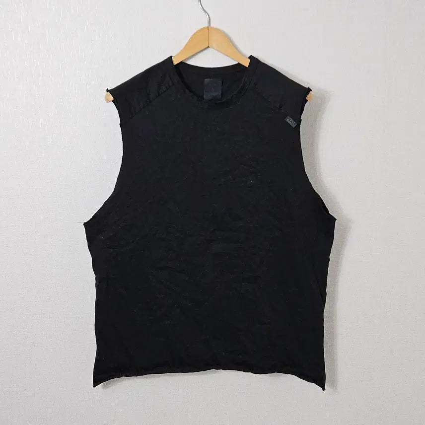 [BUNJANG] BDDN Cutting Vest Sleeveless Top / BDDN 비디디엔 커팅 조끼 베스트 나시 슬리브 민소매 N2