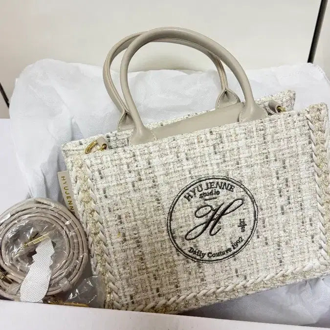 [BUNJANG] Huegen Twee Tote Bag Ivory / 휴젠느 트위드 토트백 아이보리