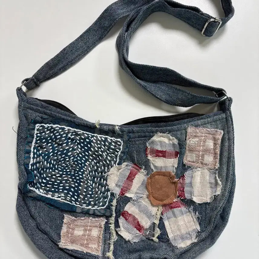 [BUNJANG] Vintage Patchwork Denim Crossbody Bag / 빈티지 패치워크 데님 크로스백