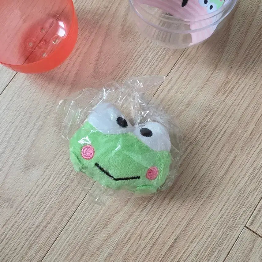 [BUNJANG] Keroppi Badge Plush Brooch / 케로케로 케로피 뱃지 인형브로치